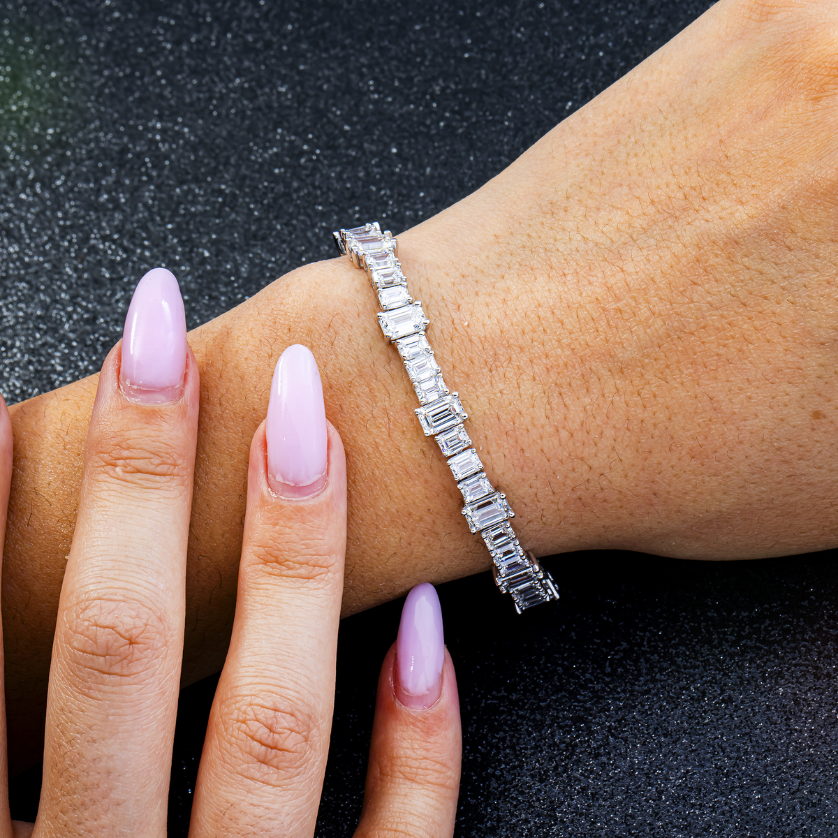 14K White Gold Emerald Cut Lab Grown Diamond Graduated Tennis Bracelet – Prong Set